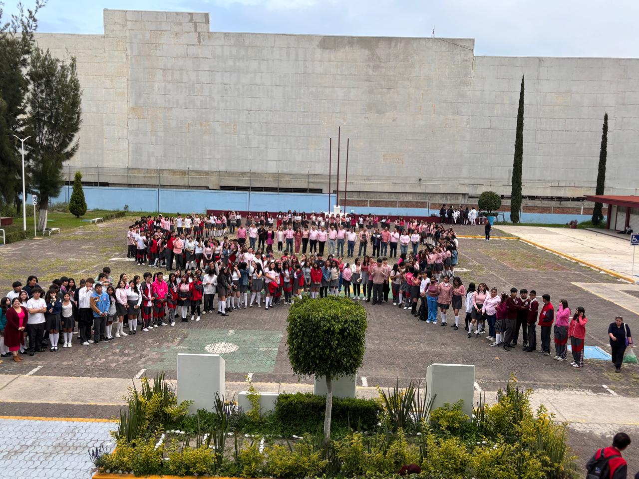 BOLETIN 20: ACTIVIDAD CON LA COMUNIDAD EDUCATIVA DEL CETis No. 37 DIA INTERNACIONAL DE LUCHA CONTRA EL CANCER DE MAMA 